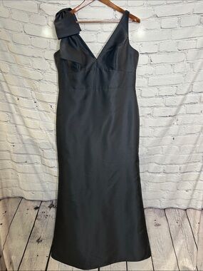 Alfred Sung Elegant Black V-Neck Satin Evening Gown W/Bow Size 16